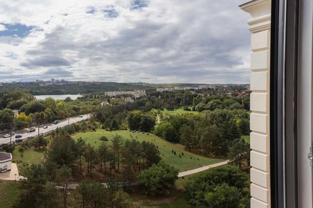 Luxury Apartment In The Superb Location Kischinau Exterior foto